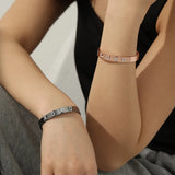 Bracelet manchette "XOXO" en petit diamant, bijoux personnalisés à la mode et élégants pour femmes, bijoux personnalisés en acier inoxydable Ma boutique